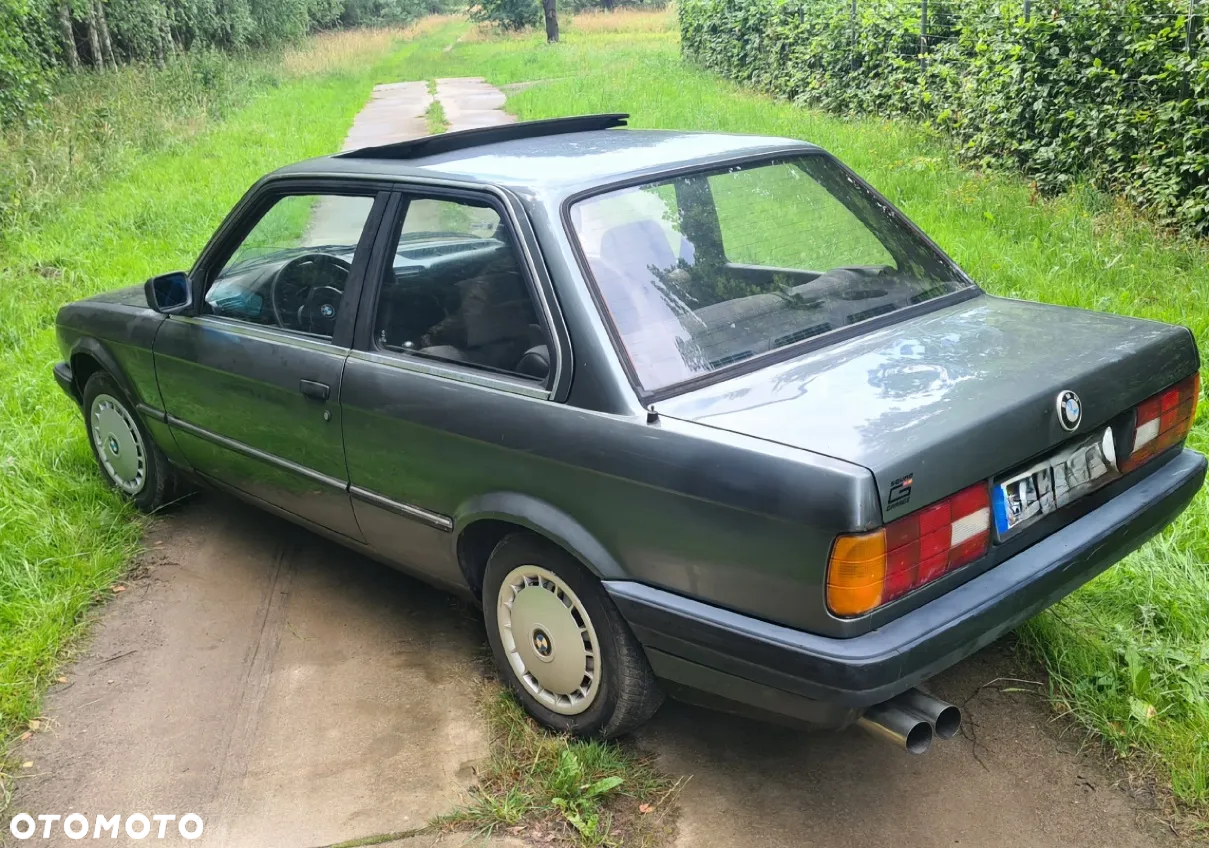 BMW Seria 3 320i - 13
