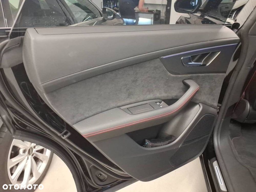 Audi RS Q8 - 10