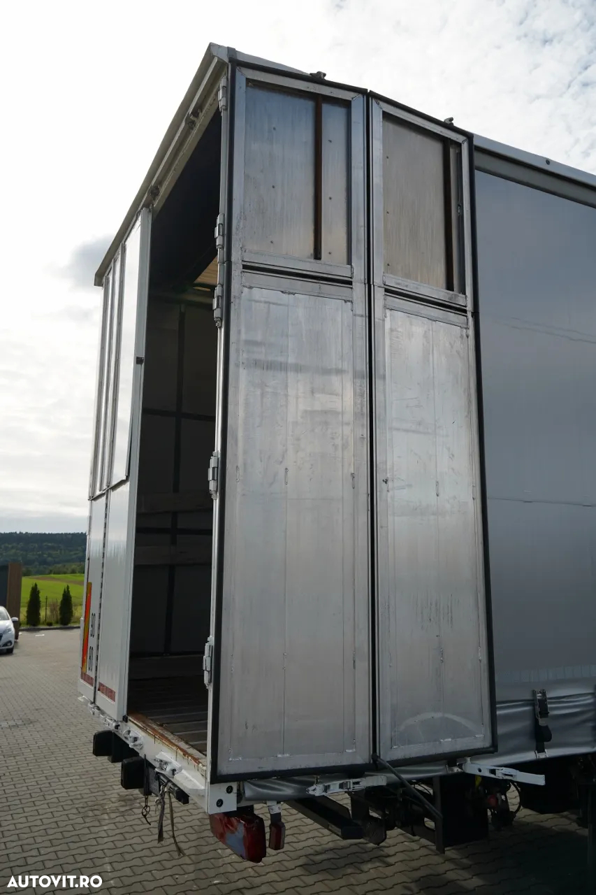 Scania R 450 / MEGA / 6x2 / CORTINĂ - 8,2 m / SOLO / PUNTE RIDICATĂ / PODEA REZISTENTĂ / NAVI / - 17