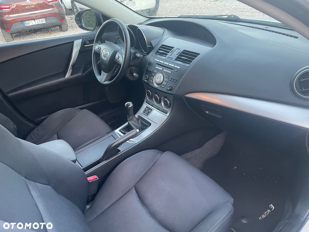 Mazda 3 1.6 Exclusive EU5 - 6