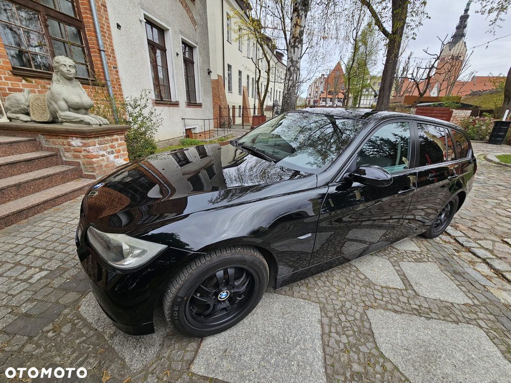 BMW Seria 3 318i - 5