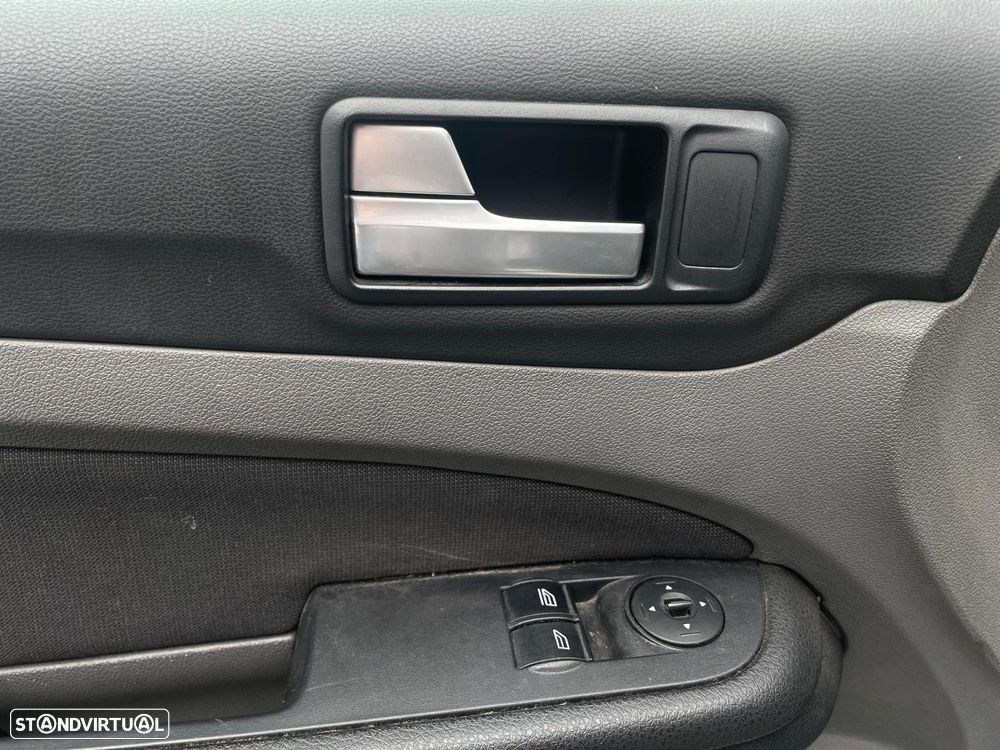 Ford Focus SW 1.6 TDCi Titanium - 9