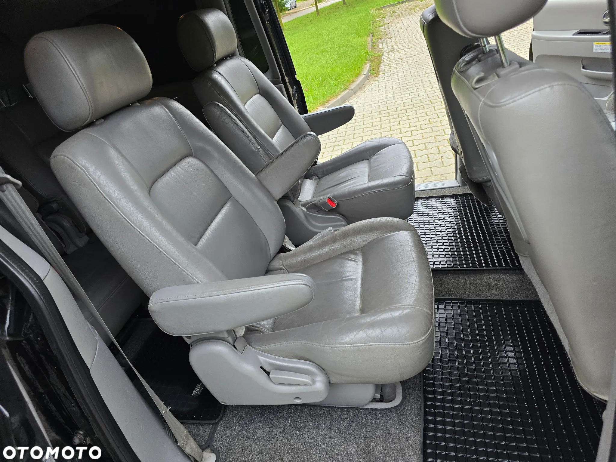 Kia Carnival CRDi LX - 10
