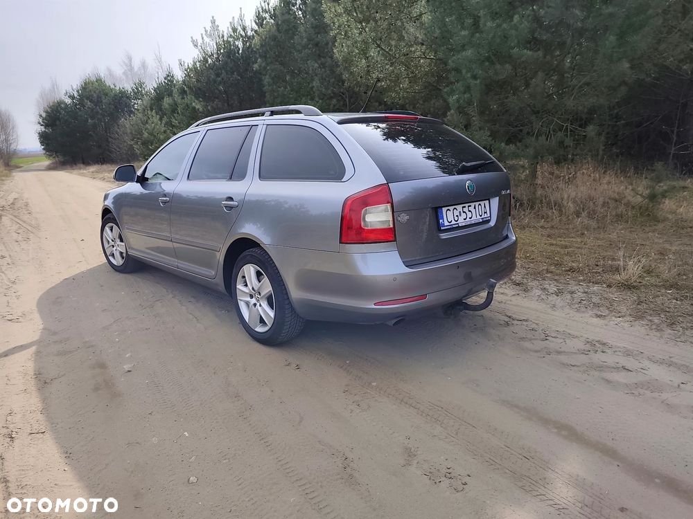 Skoda Octavia 2.0 TDI DPF Elegance - 5