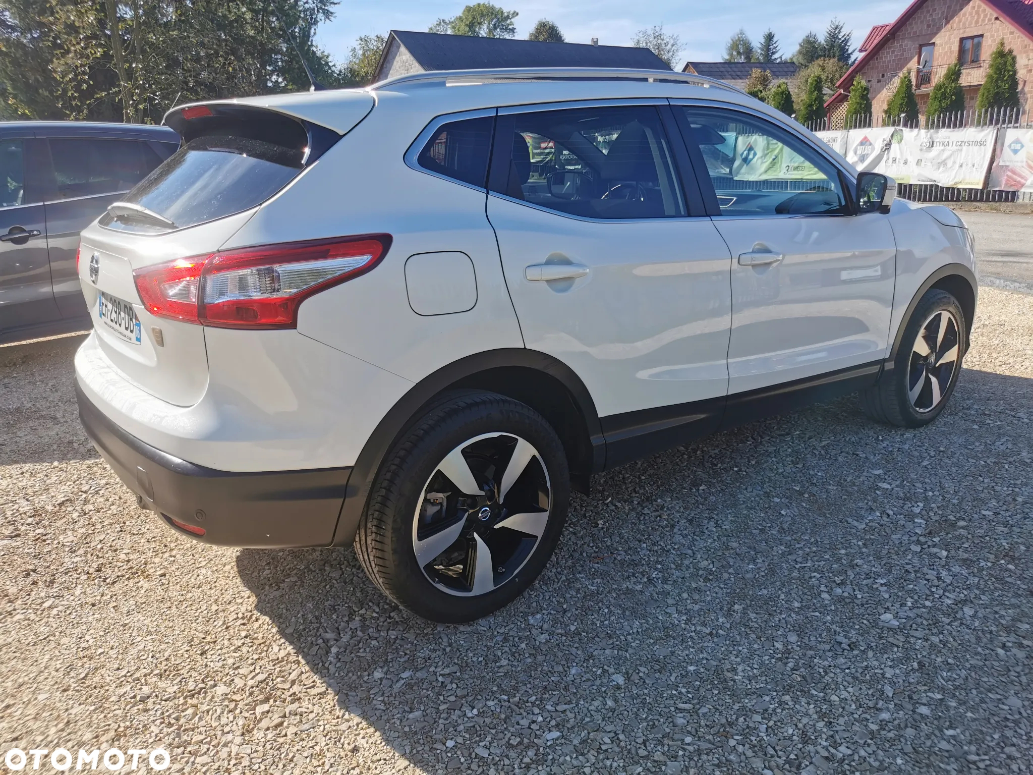 Nissan Qashqai 1.2 DIG-T N-Connecta EU6 - 4