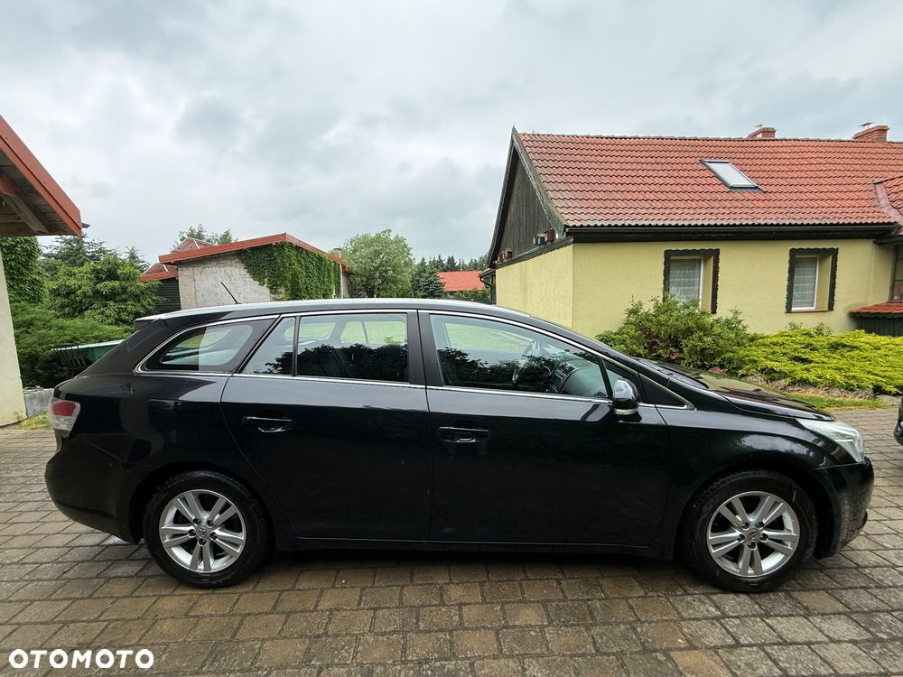 Toyota Avensis 2.0 D-4D - 4