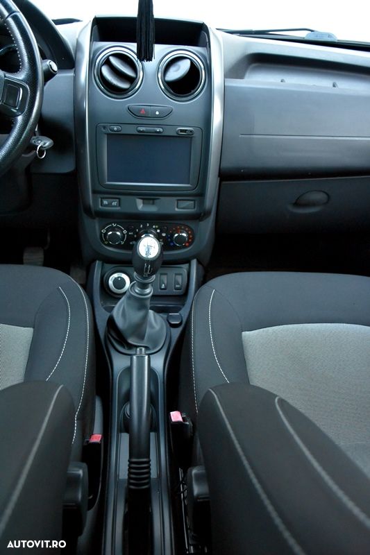 Dacia Duster dCi 110 FAP 4x4 Blackshadow - 15