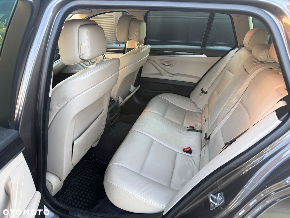 BMW Seria 5 520d Luxury Line - 16