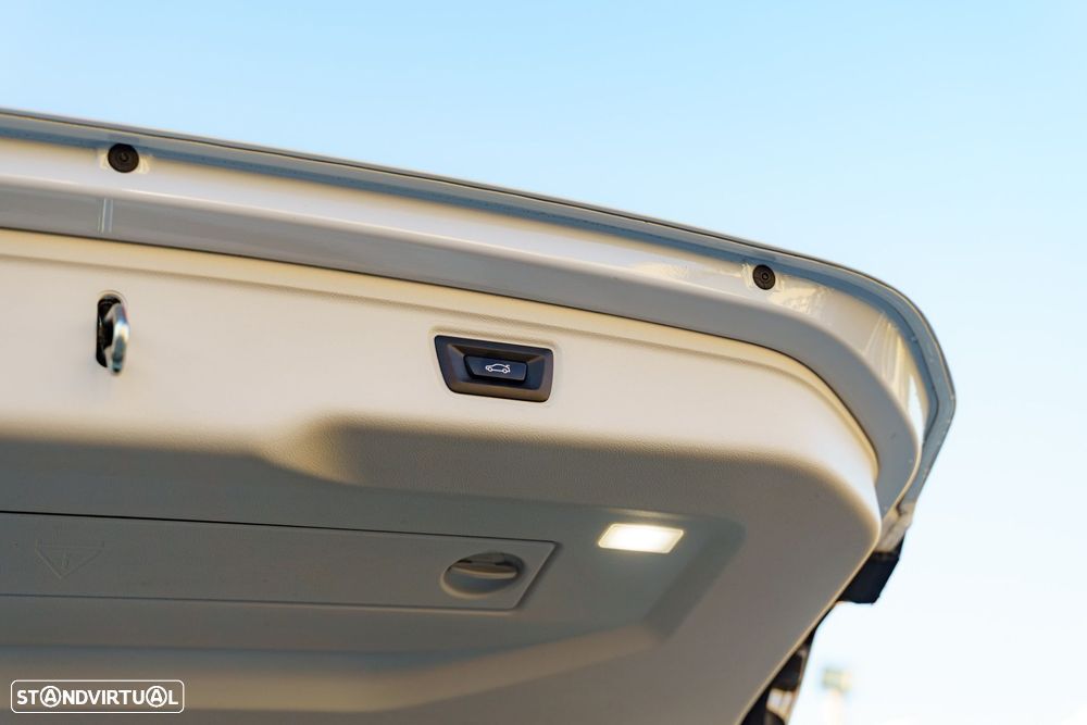 BMW 320 d Line Sport Shadow Auto - 28