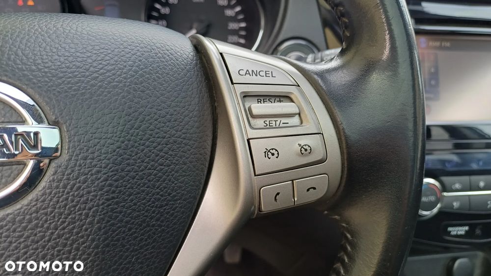 Nissan Qashqai 1.6 DCi ALL-MODE 4x4i TEKNA - 9