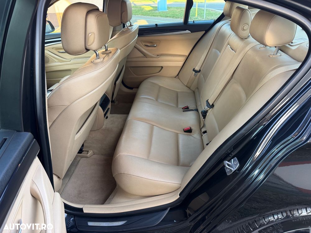 BMW Seria 5 525d Aut. - 16