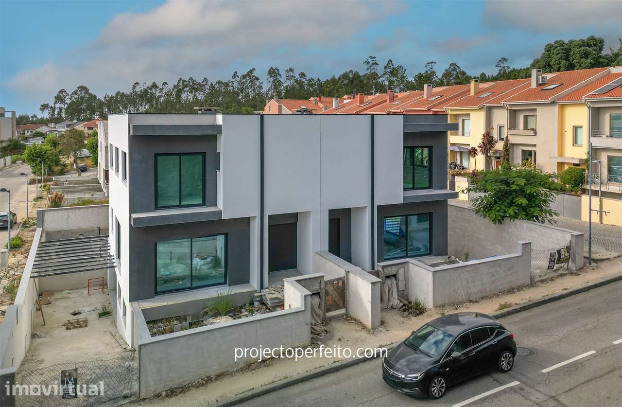 Moradia Geminada T3+1 Venda em Santa Maria da Feira, Travanca, Sanfins - Grande imagem: 3/20