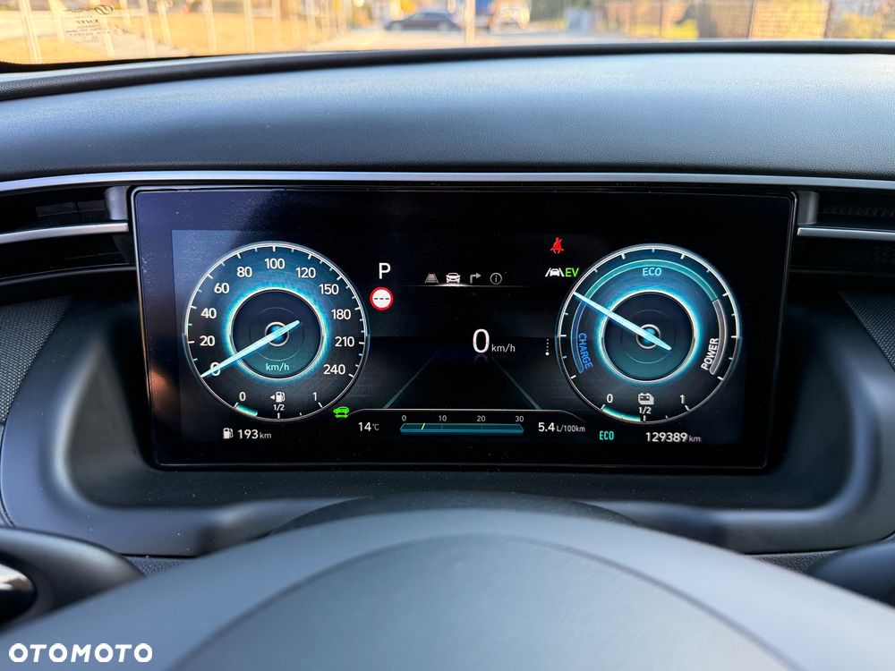 Hyundai Tucson 1.6 T-GDi HEV Executive 2WD - 36