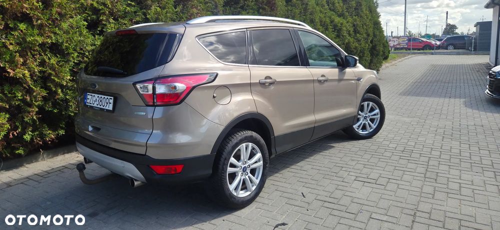 Ford Kuga 1.5 EcoBoost 2x4 Titanium - 12