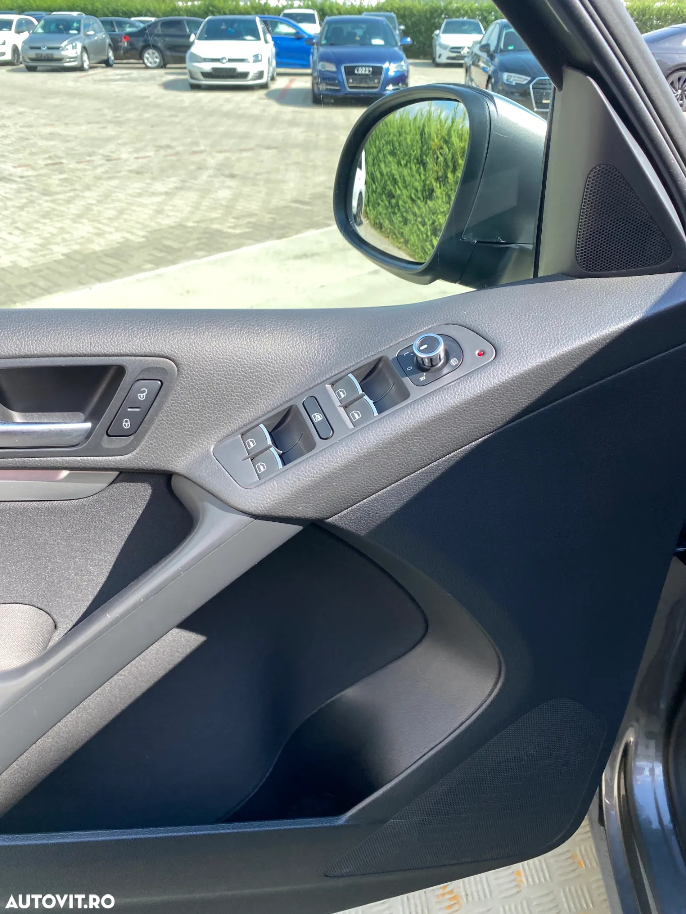Volkswagen Tiguan 2.0 TDI 4Motion DSG Track & Field - 31
