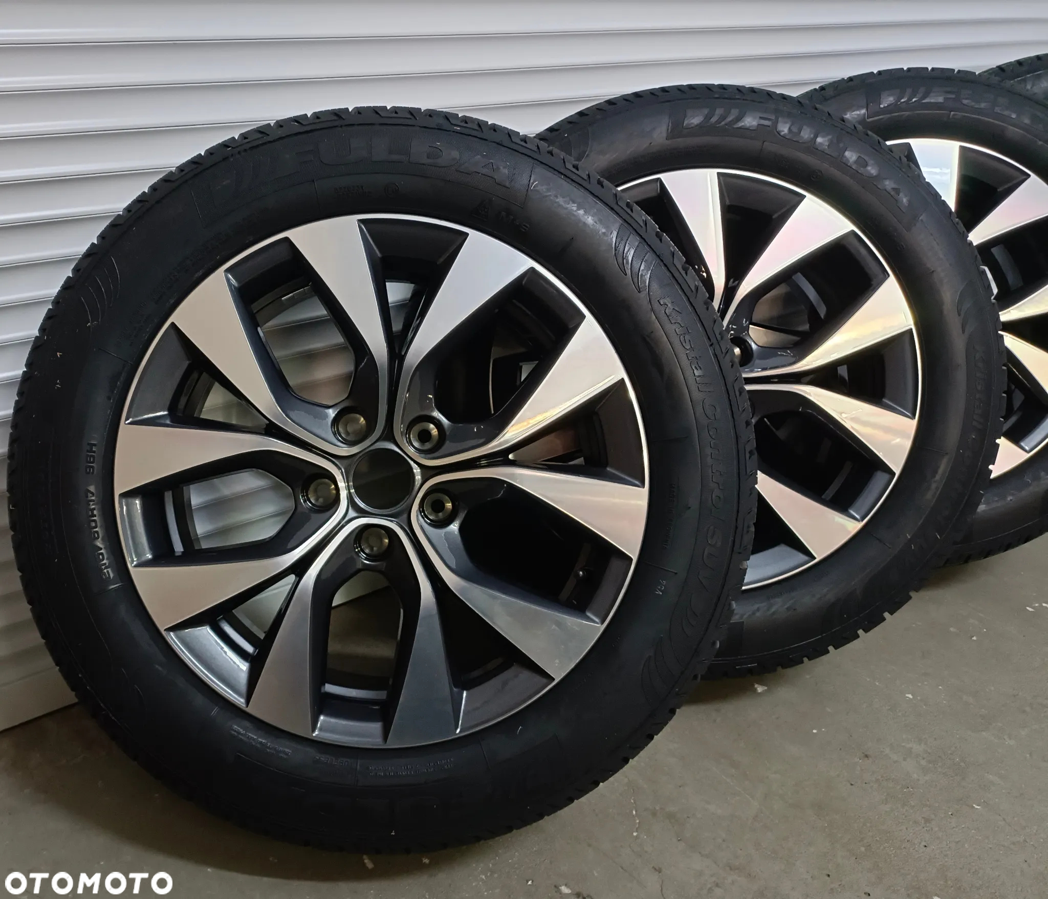 Kompletne Koła Renault Captur II 215/60R17 - 4