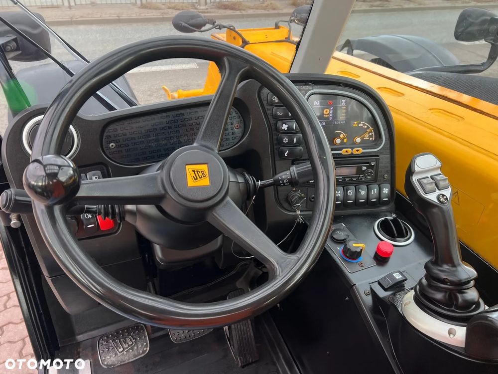 JCB 526-56 AGRI TURBO - 10