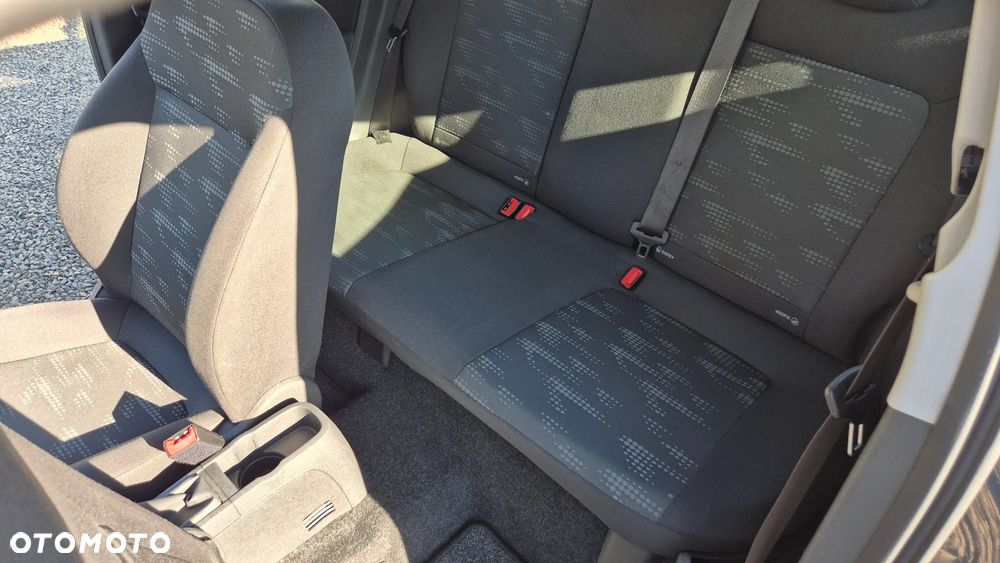 Opel Corsa 1.4 16V Satellite - 20