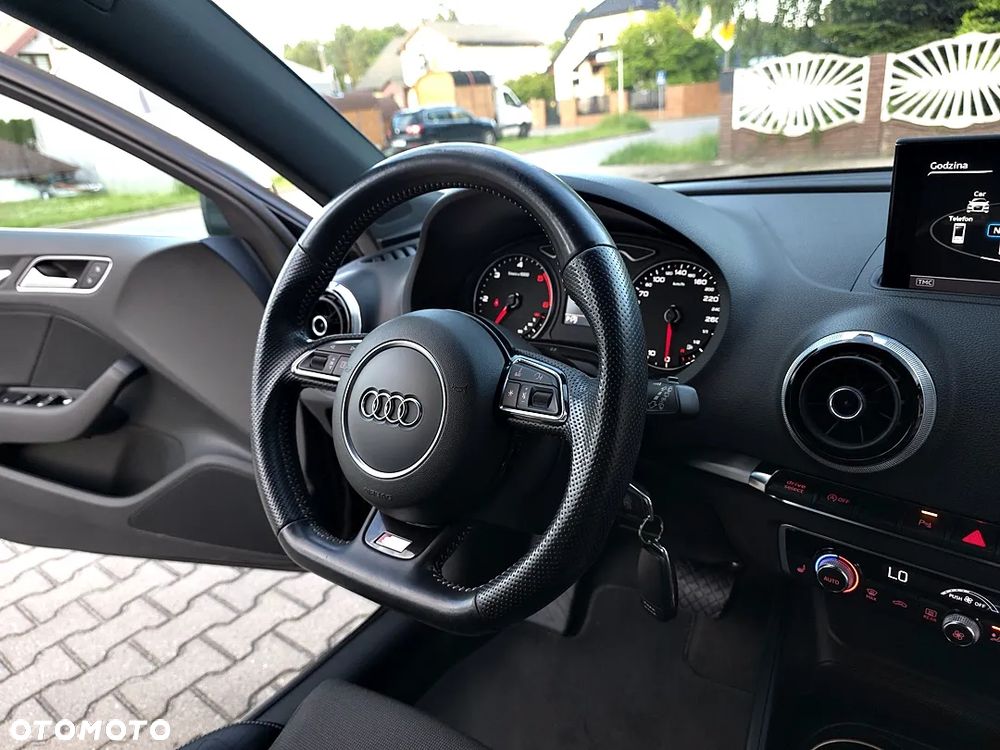 Audi A3 Sportback 2.0 TDI (clean diesel) quattro S tronic S line Sportpaket - 26