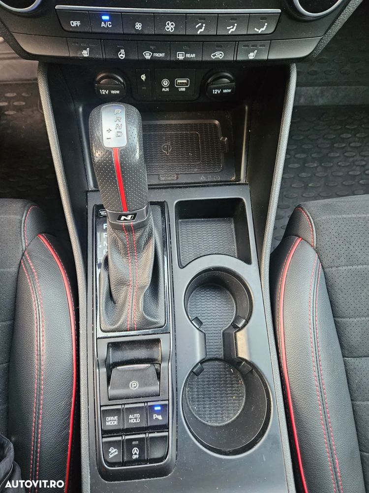 Hyundai Tucson blue 1.6 CRDi 4WD DCT Premium - 12