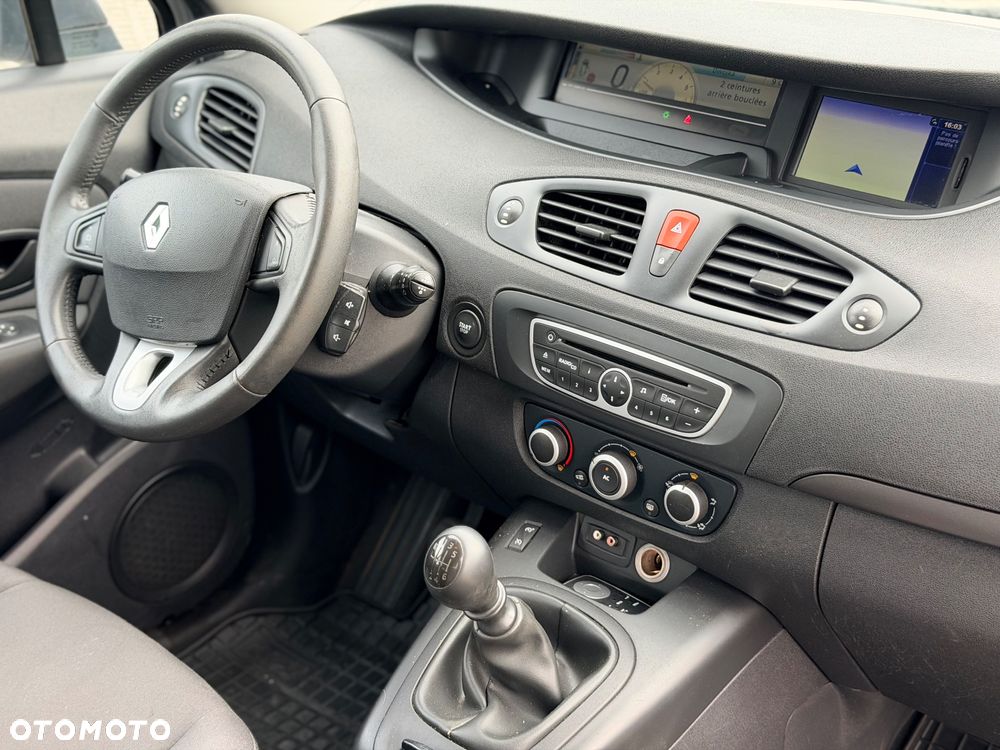 Renault Scenic 1.5 dCi FAP eco - 28