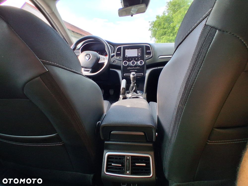 Renault Megane 1.5 Blue dCi Zen - 13