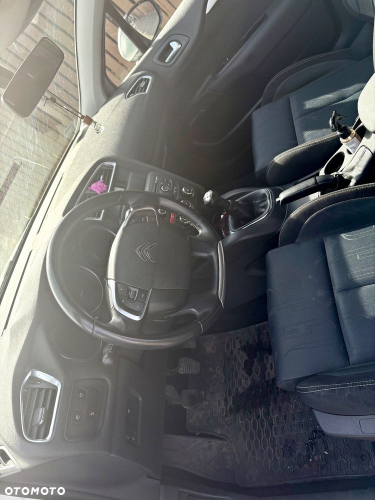 Citroën C4 HDi 90 Attraction - 6