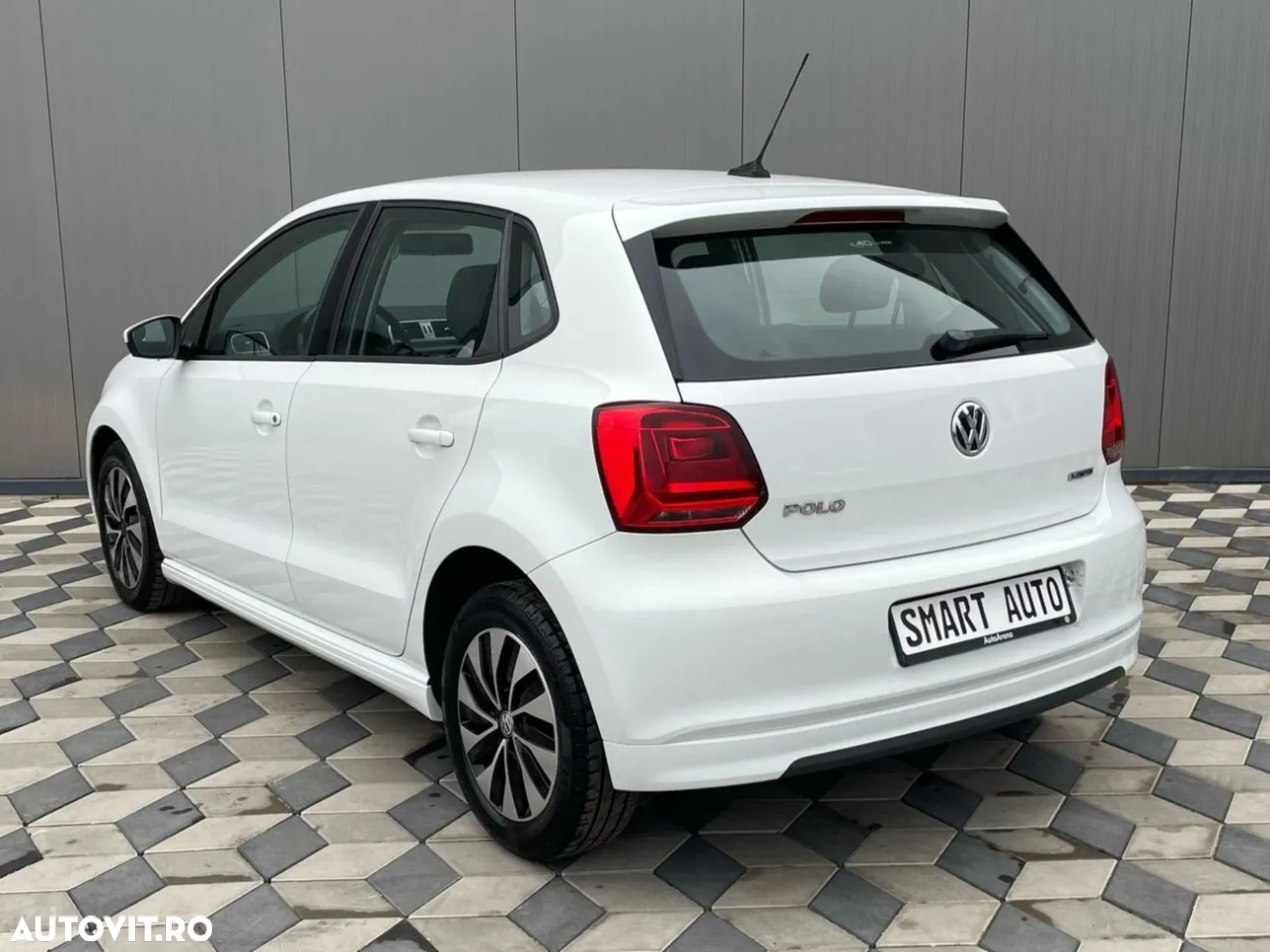 Volkswagen Polo 1.4 TDI (Blue Motion Technology) Comfortline - 4