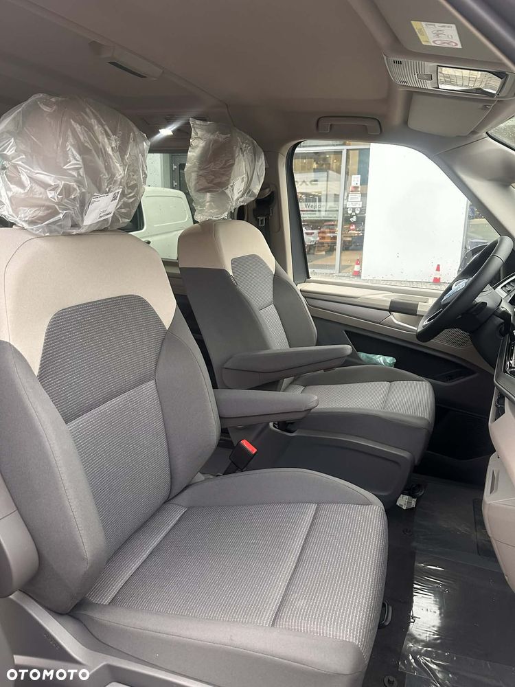 Volkswagen Multivan - 22