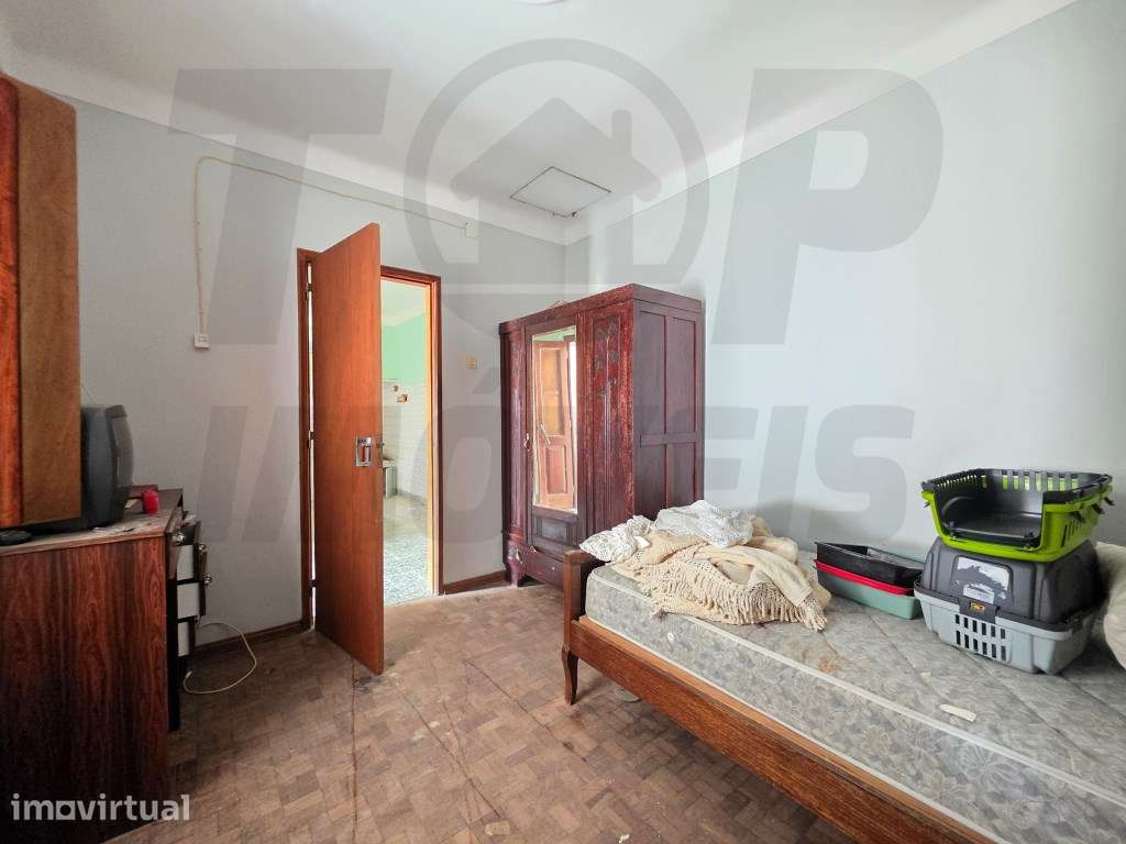Moradia V2 + Loja + Terreno 9.045 m² - Foros de Salvaterra - 345.000€ - Grande imagem: 4/26