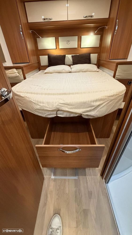 Fleurette Magister 74 LMF c.central e basculante - 43