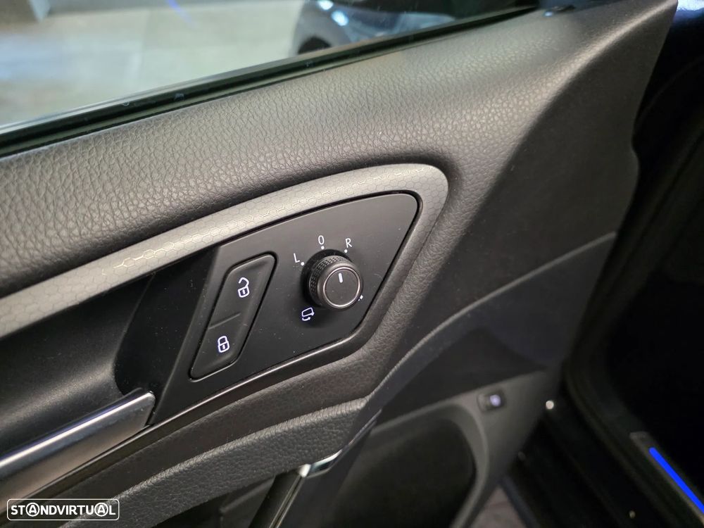 VW Golf 1.4 GTE Plug-in - 37
