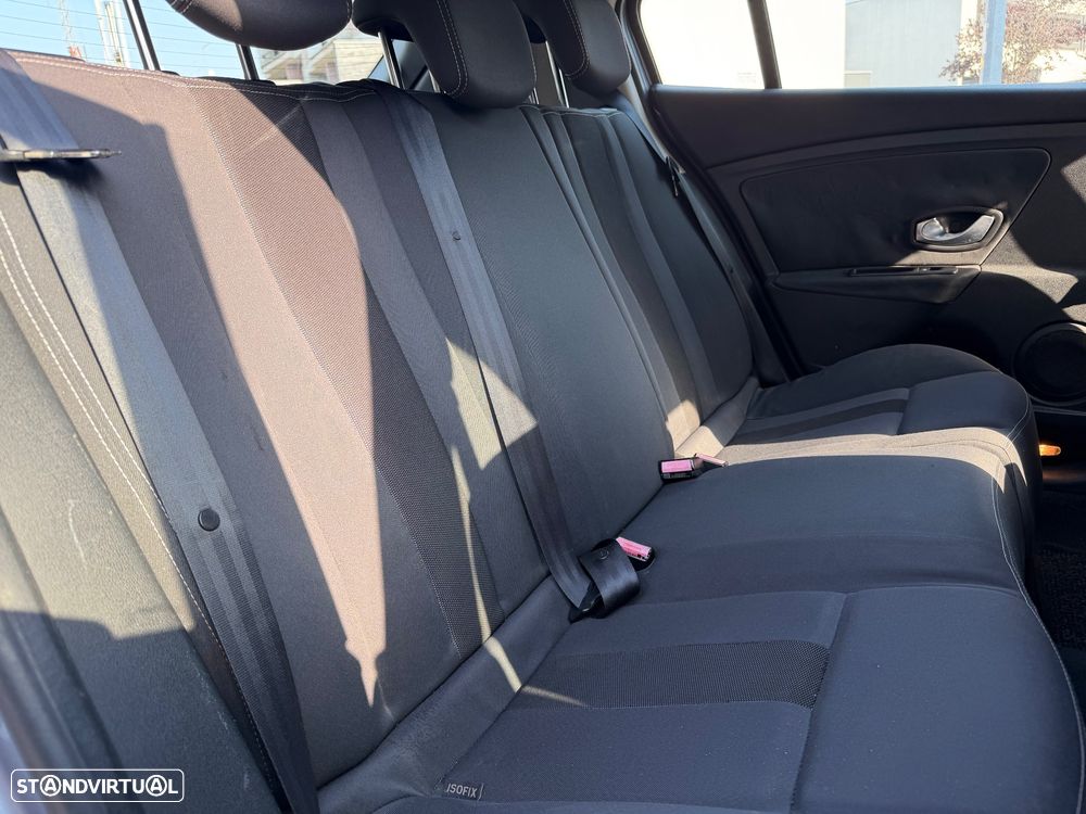 Renault Mégane 1.5 dCi Confort - 12