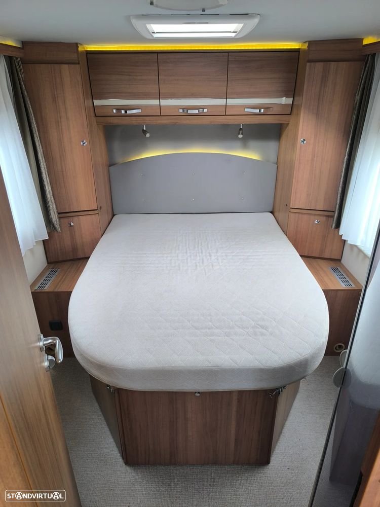 Euramobil Terrestra Cama central - 10
