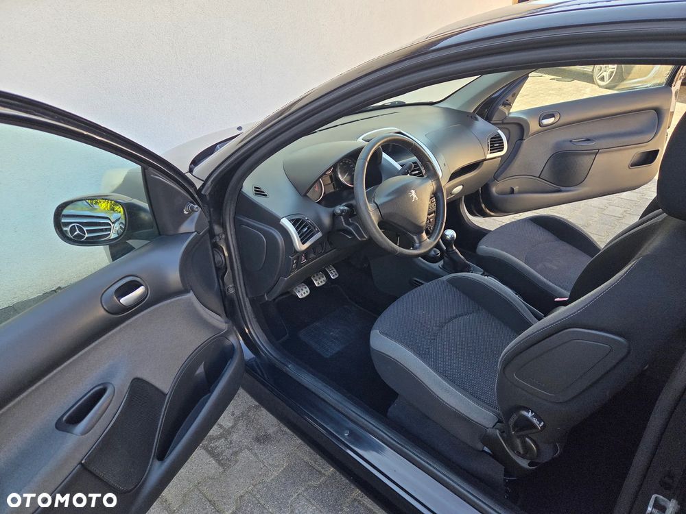 Peugeot 206 plus - 32