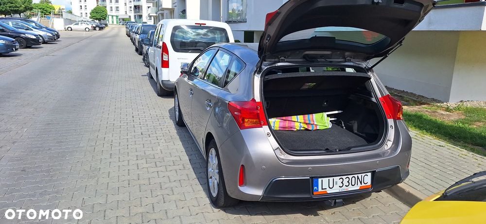 Toyota Auris 1.8 Executive - 11