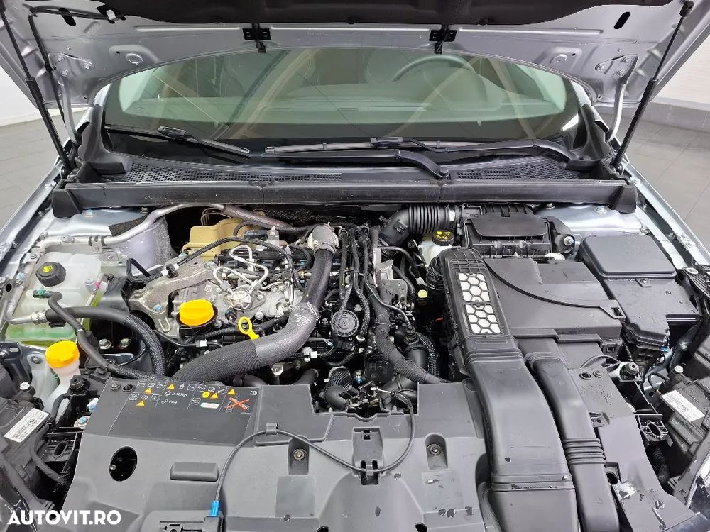 Renault Megane TCE 140 Equilibre - 24