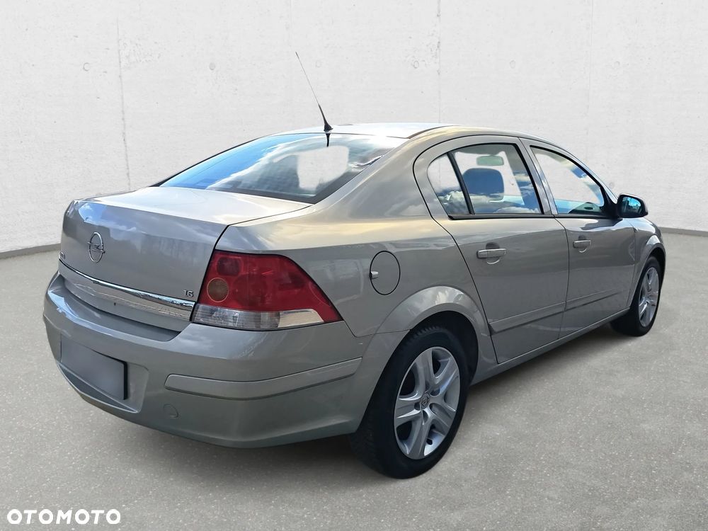 Opel Astra 1.6 Enjoy - 5