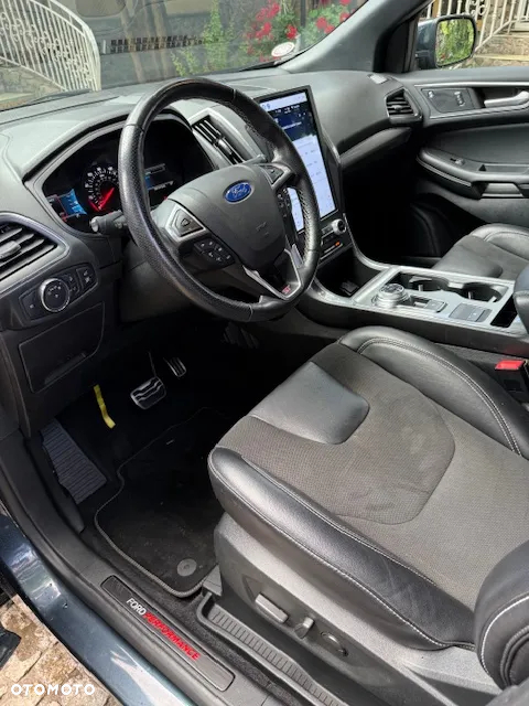 Ford Edge - 8