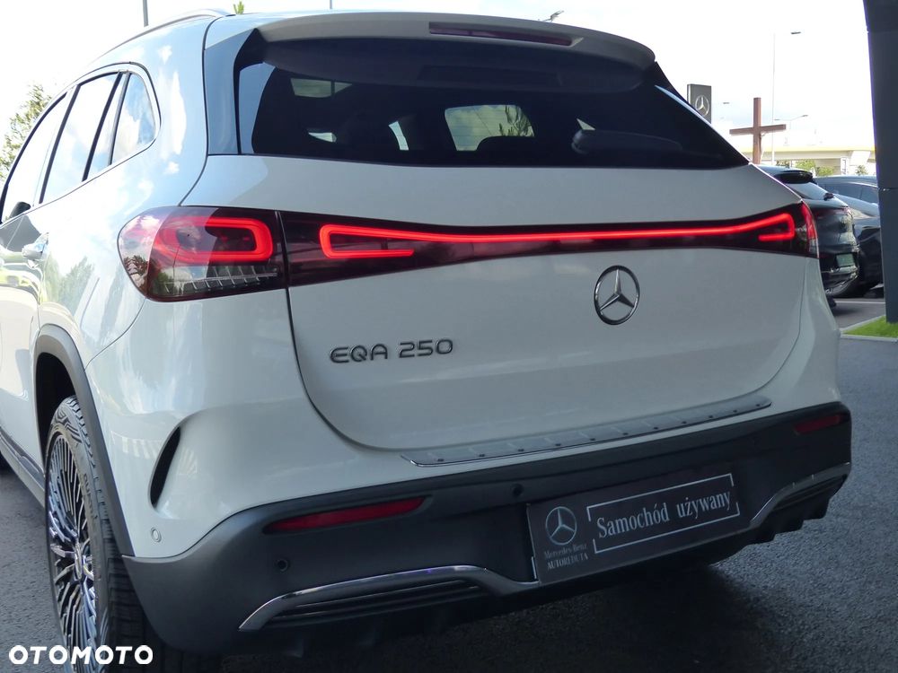 Mercedes-Benz EQA 250 66.5kWh AMG Line - 12