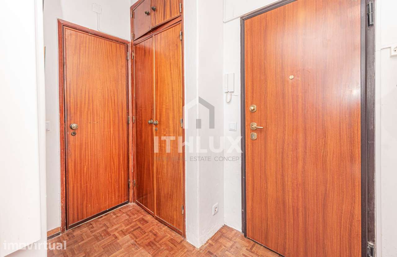 Apartamento T1 muito central junto às portas de Benfica - Grande imagem: 2/20