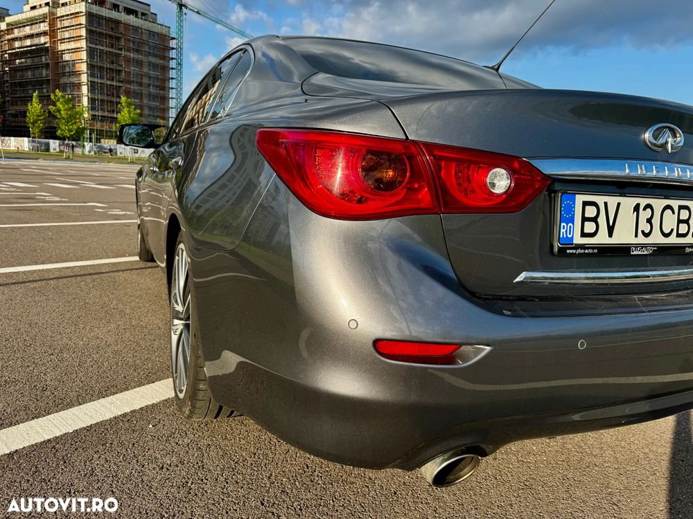 Infiniti Q50 - 2
