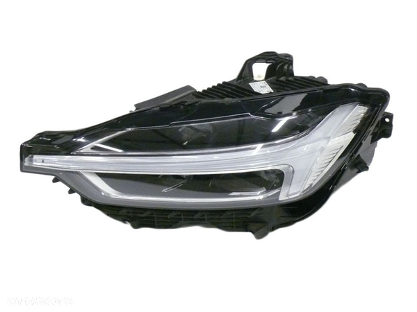 LAMPA PRZEDNIA LEWA VOLVO XC60 2017 2020 LED FULL