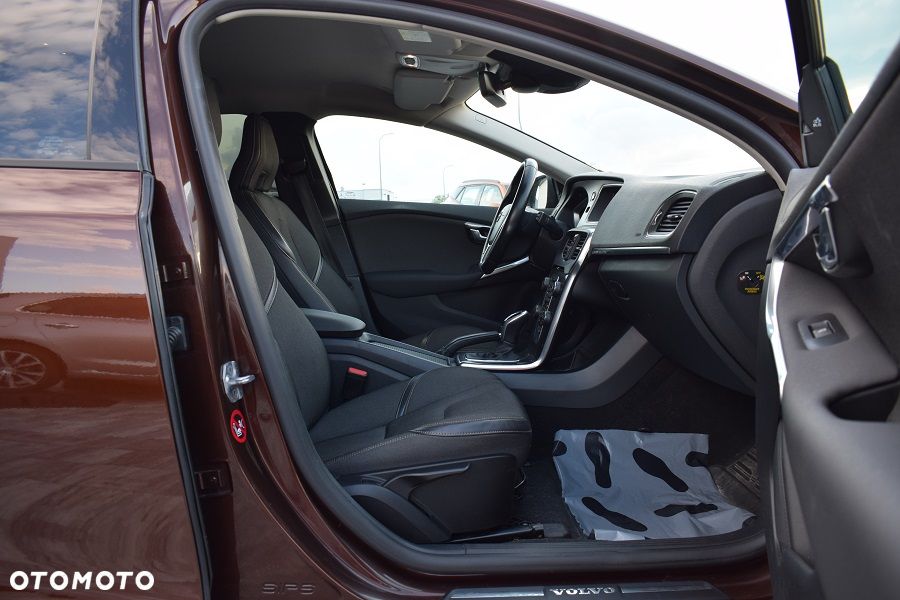 Volvo V40 Cross Country D3 Drive-E SCR Dynamic Edition - 11