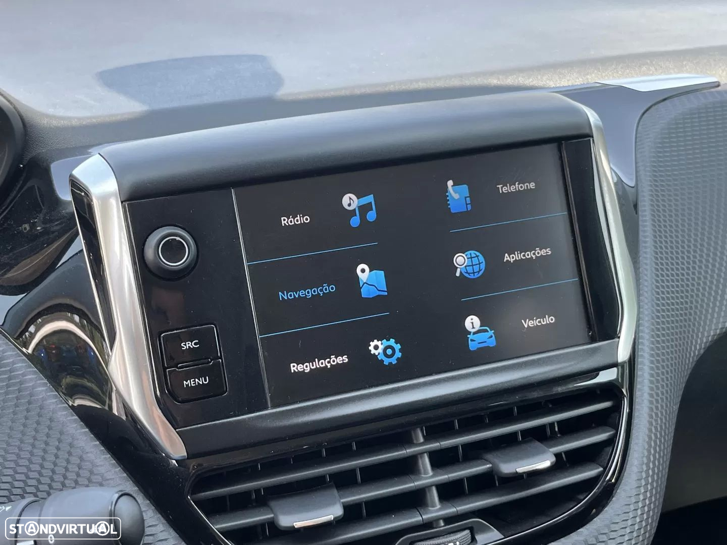 Peugeot 2008 1.2 PureTech Allure EAT6 - 15