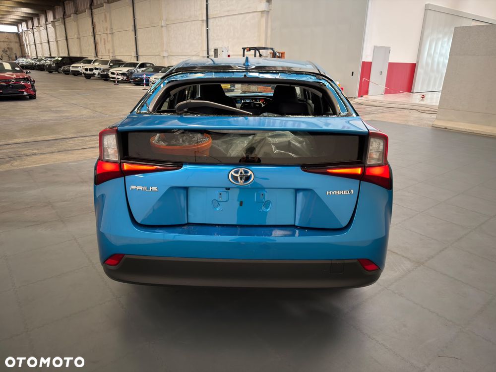 Toyota Prius - 25