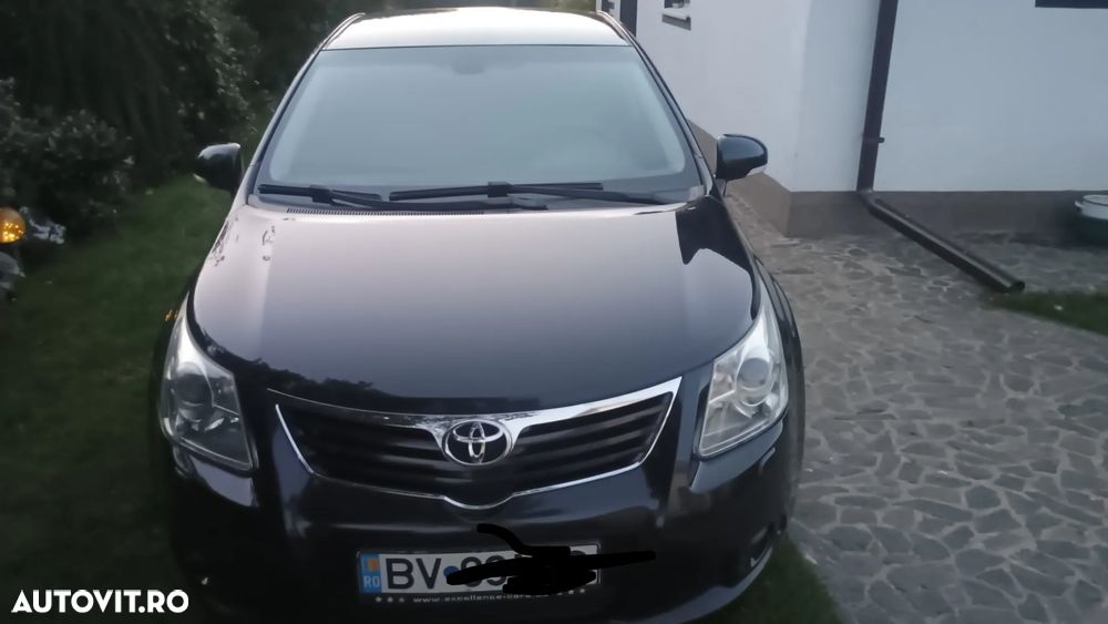 Toyota Avensis 2.0 D4D Sdn. Sol - 1