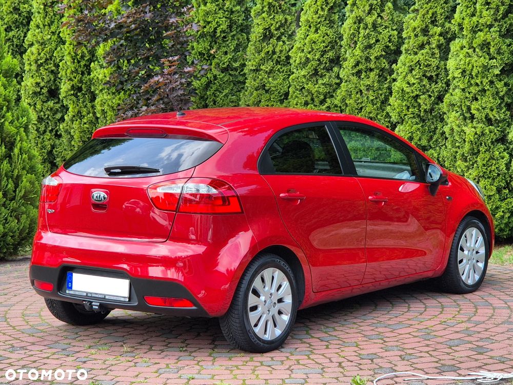 Kia Rio 1.2 Dream Team Edition - 24