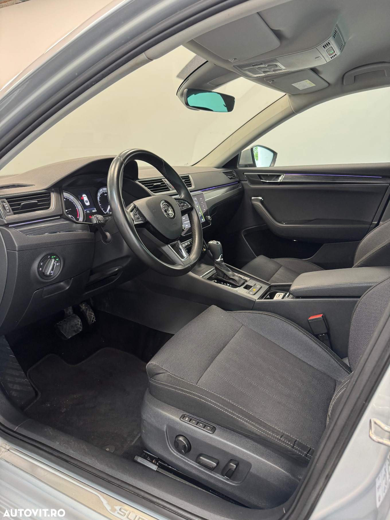 Skoda Superb 2.0 TDI DSG Style - 39