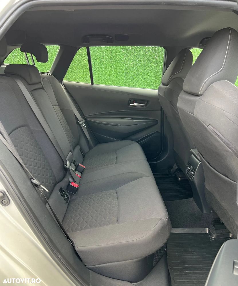 Toyota Corolla 1.8 Business Edition - 13